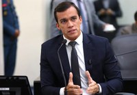 Delegado Leonam cobra reforço na segurança após aumento de furtos de veículos em Maceió