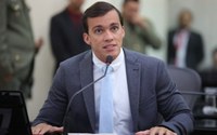 Delegado Leonam critica retirada de ambulantes em frente ao Hospital Metropolitano