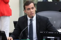 Delegado Leonam propõe debate sobre adoção da progressão parcial no Colégio Tiradentes