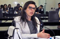 Deputada Jó Pereira solicita ao Executivo a regulamentação do Suas