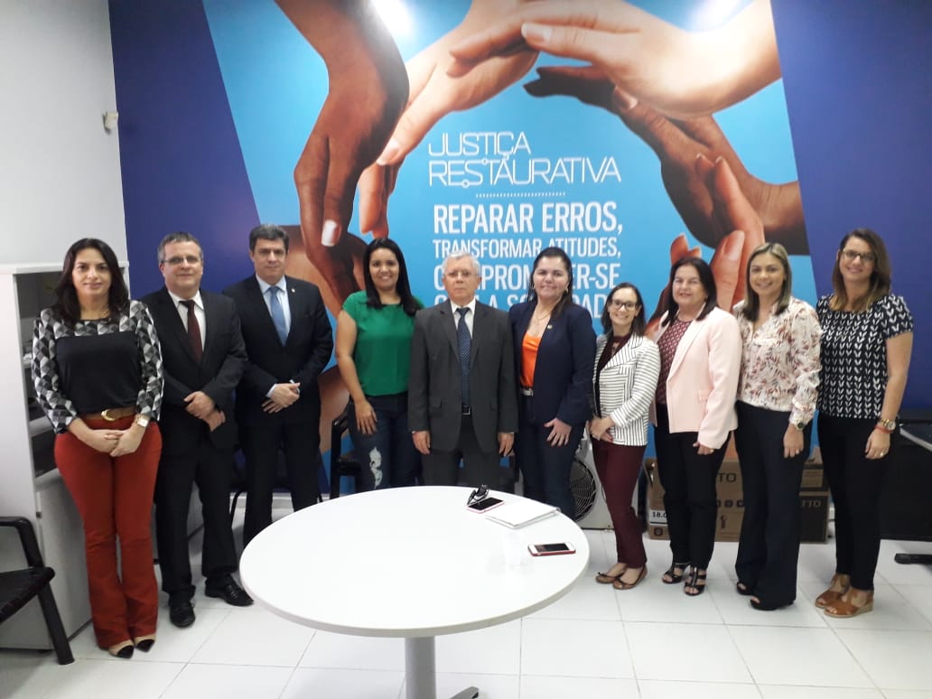 Deputadas conhecem estrutura do Juizado da Violência Doméstica Contra a Mulher