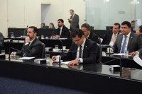 Deputados apreciam indicações e requerimentos