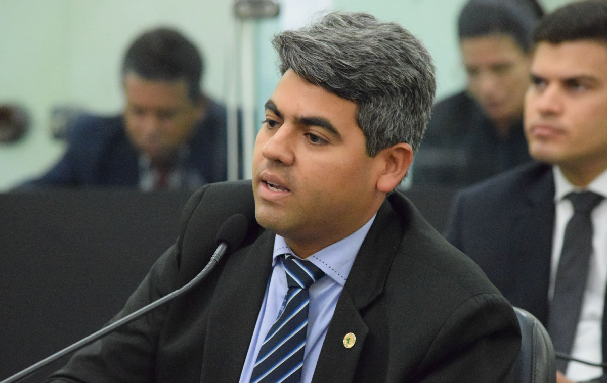 Apreciados pareceres sobre projeto que permite policiais civis exercerem atividade privada