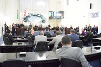 Deputados aprovam projeto que fixa o vencimento-base dos delegados da Polícia Civil
