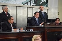 Deputados aprovam projeto que institui bolsa de qualificação para agentes penitenciários 