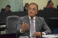 Deputados lembram passagem do Dia do Vereador