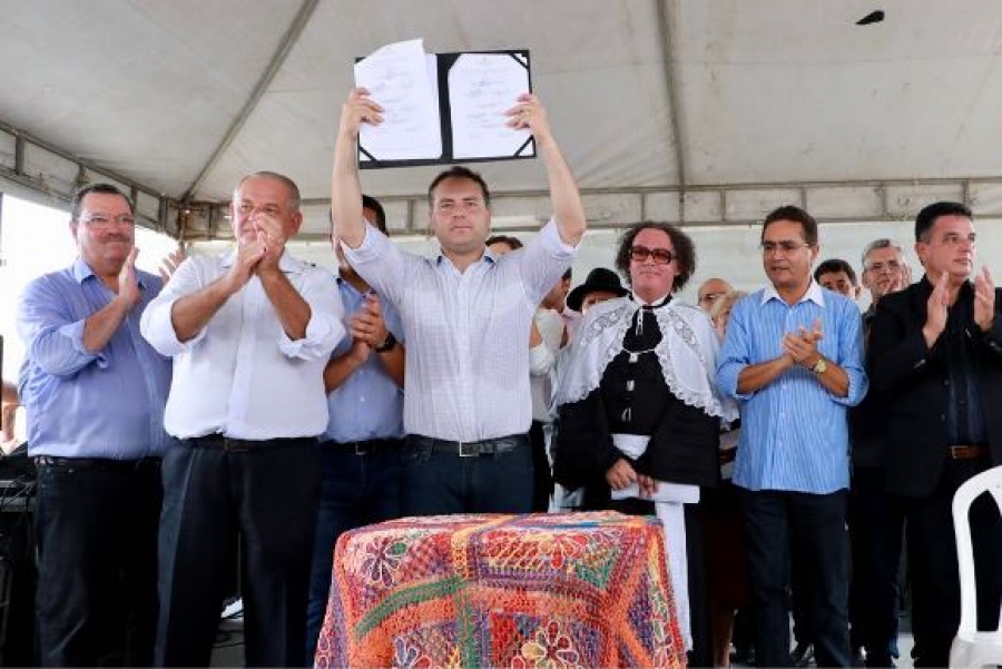 Deputados participam de entrega e lançamento de obras em União dos Palmares