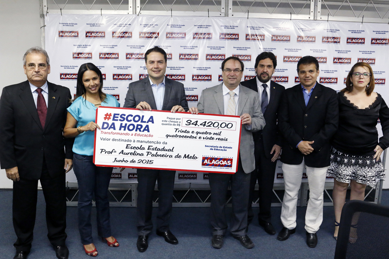 Deputados participam do lançamento do programa #escoladahora