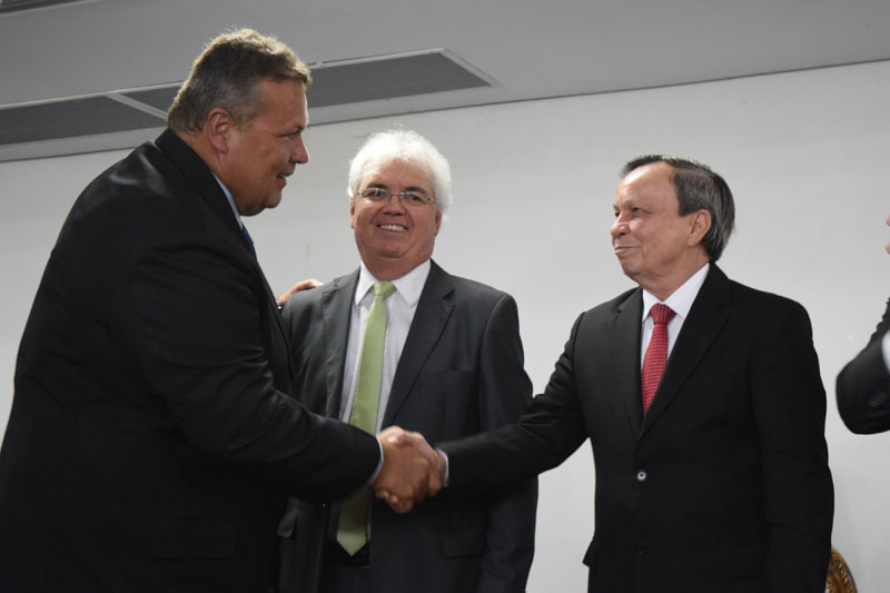 Deputados prestigiam a posse do novo secretário de Segurança Pública