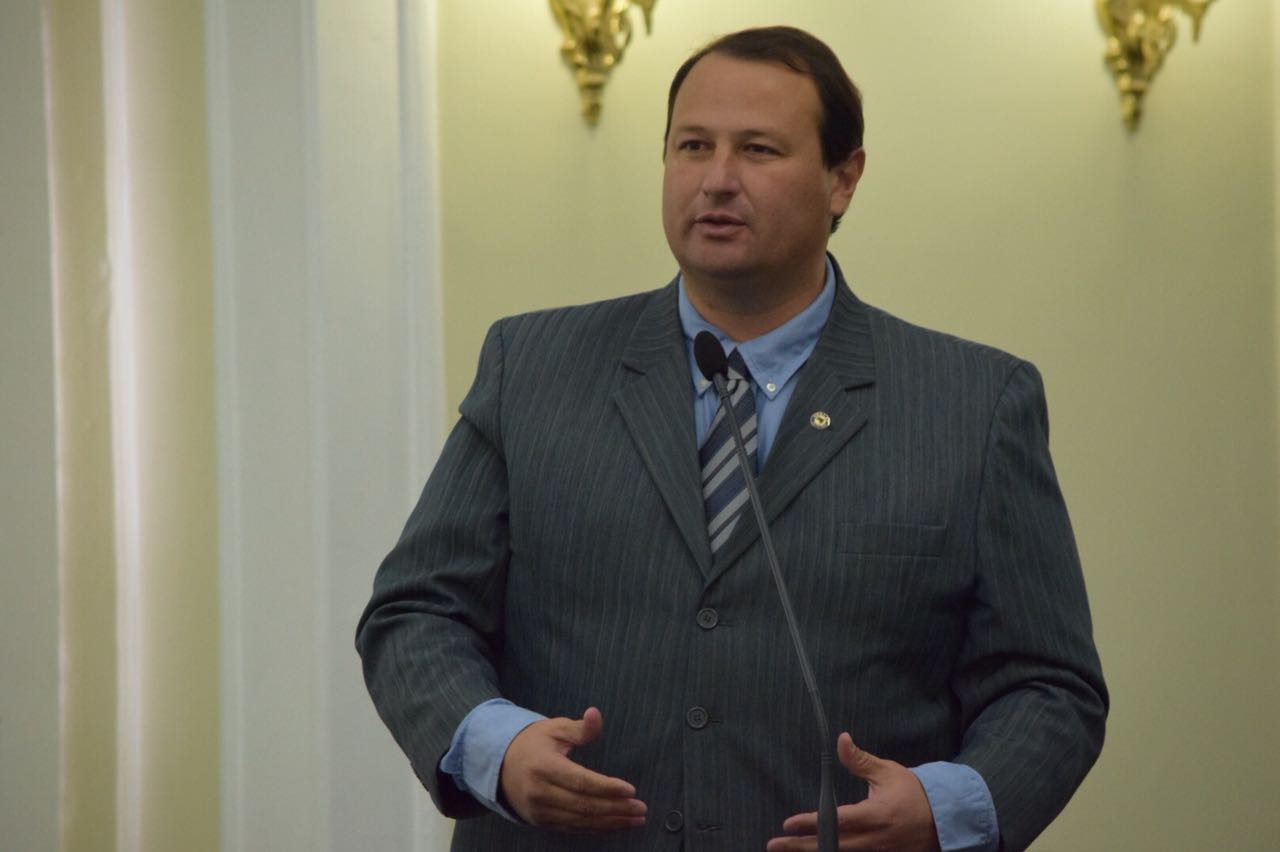 Dudu Hollanda comemora um ano de implantação do programa Pró-Estrada