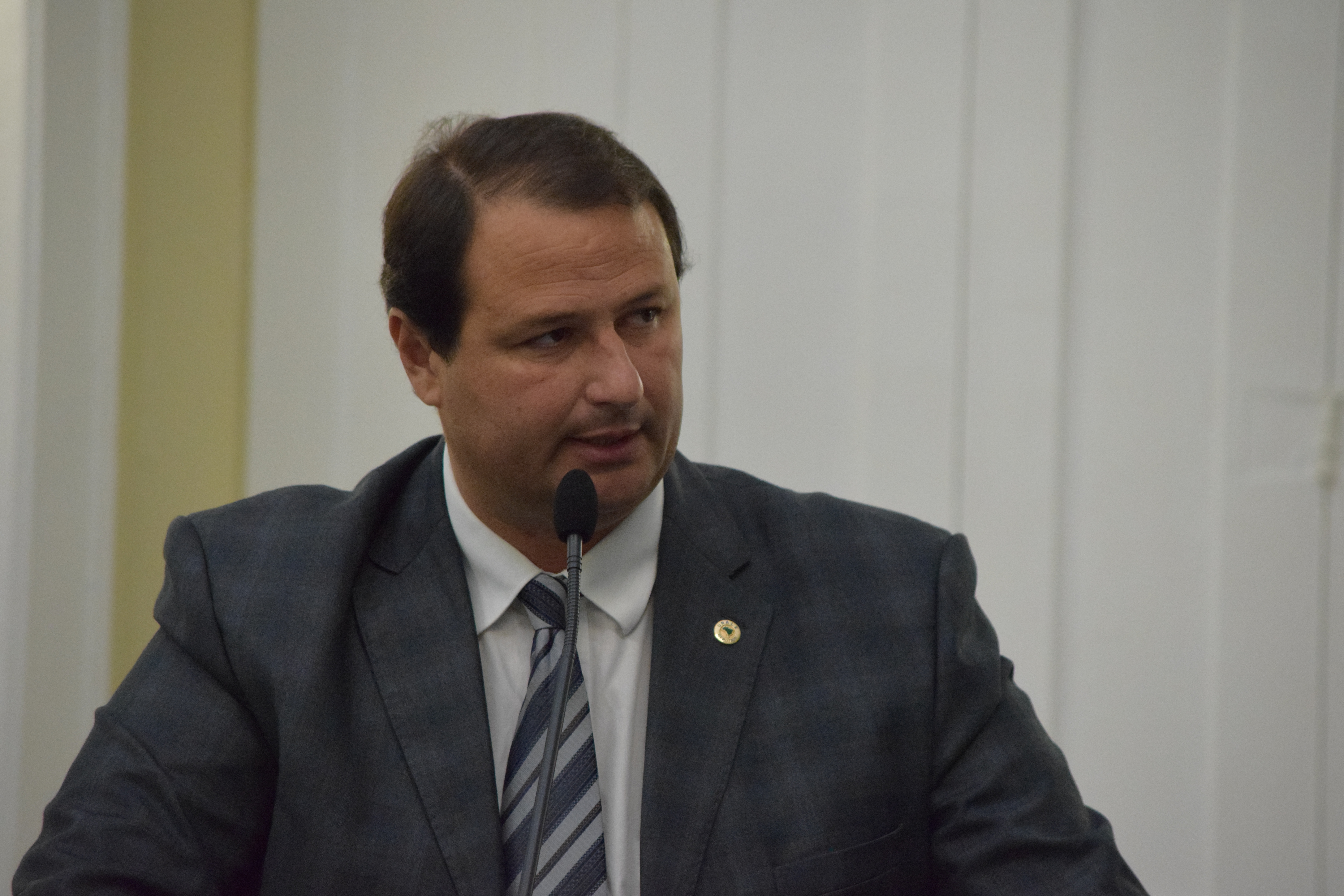 Dudu Hollanda lamenta problemas políticos na cidade de Maribondo