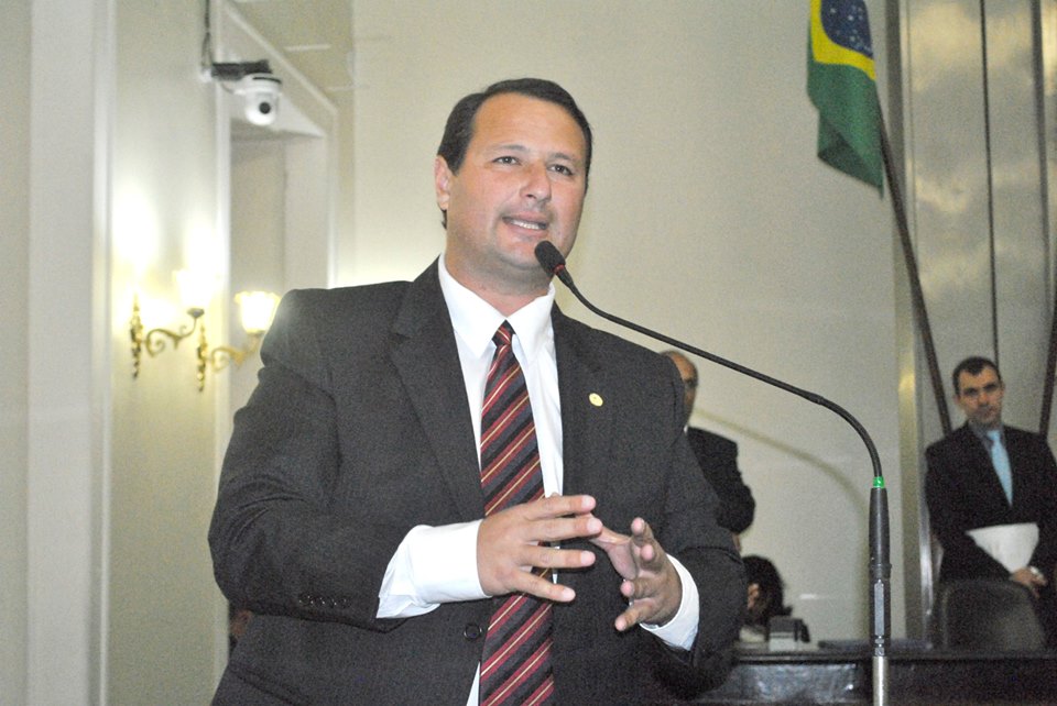 Dudu Hollanda solicita criação de Vila Olímpica no bairro do Bebedouro