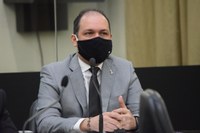 Dudu Ronalsa pede instalação de grade de proteção na ponte do Vale do Reginaldo 