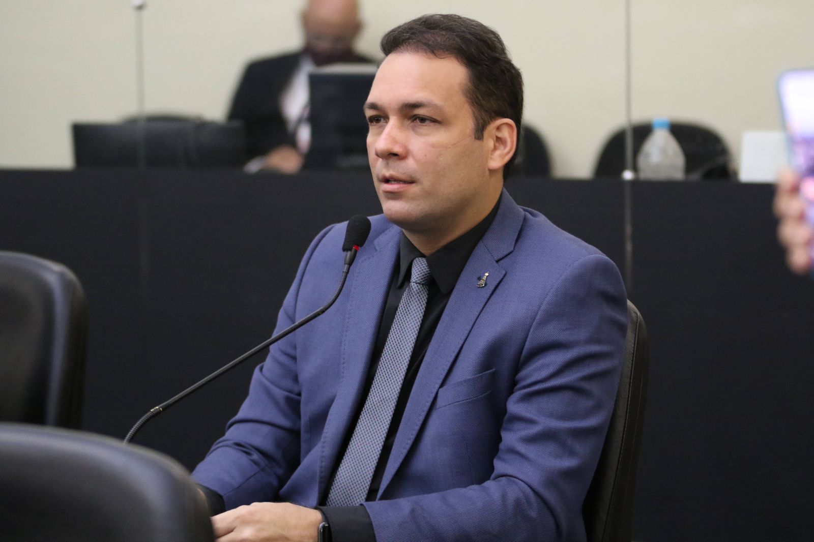 Dudu Ronalsa solicita criação do cargo de psicólogo na Perícia Científica de Alagoas