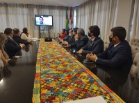Em reunião com deputados, secretário da Fazenda apresenta detalhes do projeto que extingue descontos para aposentados