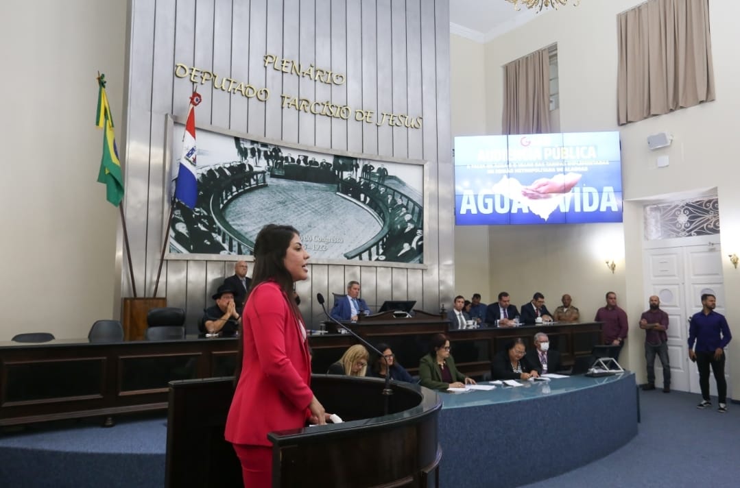 Em sessão especial na Assembleia, deputados e população cobram soluções à BRK Ambiental 