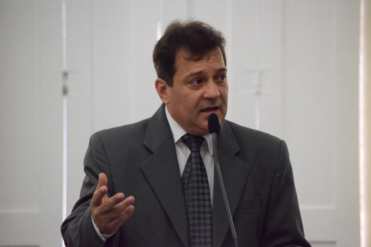 Ex-deputados serão homenageados com a Comenda Tavares Bastos‏