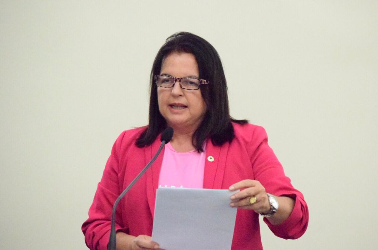 Fátima Canuto defende uma política mais efetiva de combate ao câncer