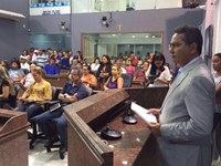 Francisco Tenório participa de debate sobre cortes no Programa do Leite