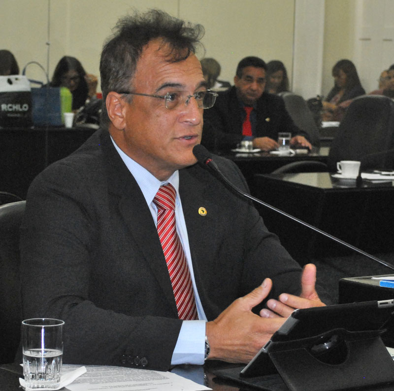 Galba Novaes defende manutenção das regras do seguro-defeso para pescadores