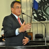 Galba Novaes defende o governo Dilma Rousseff e critica movimento que pede o impeachment da presidente