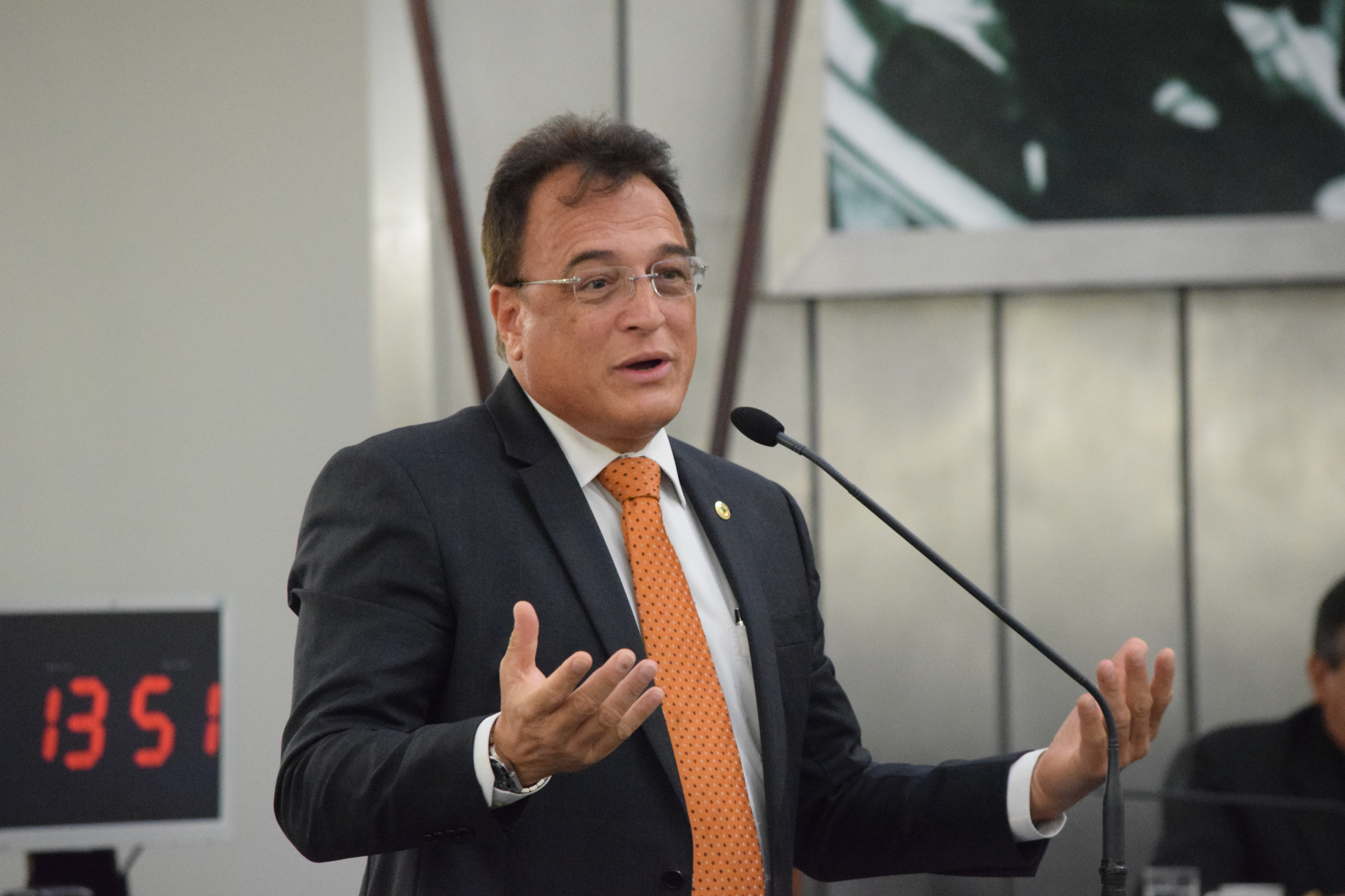 Galba Novaes esclarece fatos sobre sua desfiliação do PRB