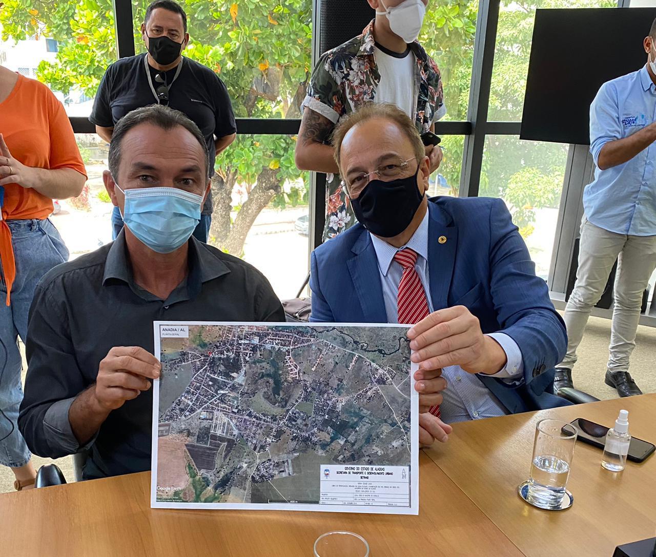 Galba Novaes prestigia assinatura da ordem de serviço para obras em Anadia