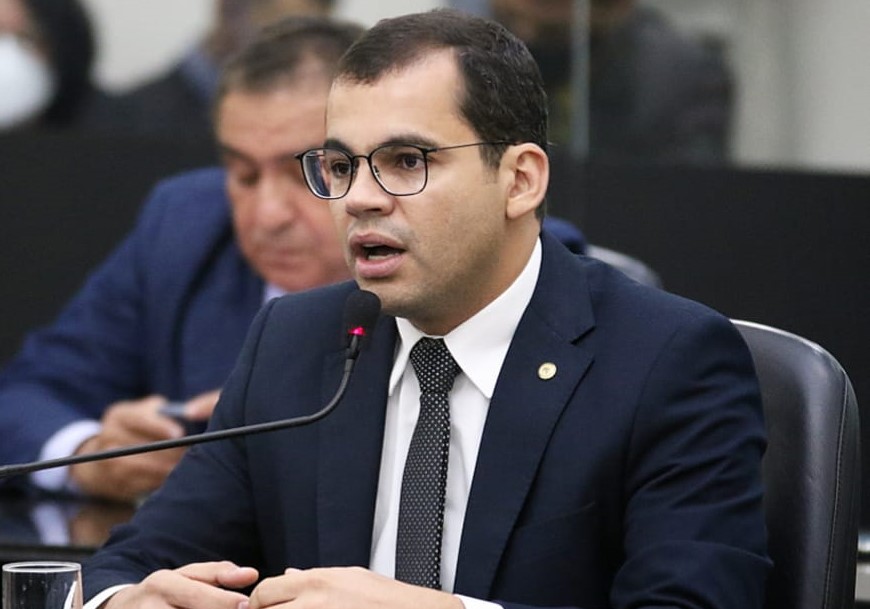 Gilvan Barros Filho solicita construção da pista asfáltica entre os distritos de Canafístula do Cipriano e Folha Miúda