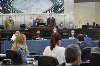 Aprovado projeto que unifica matrículas de professores da rede estadual de ensino