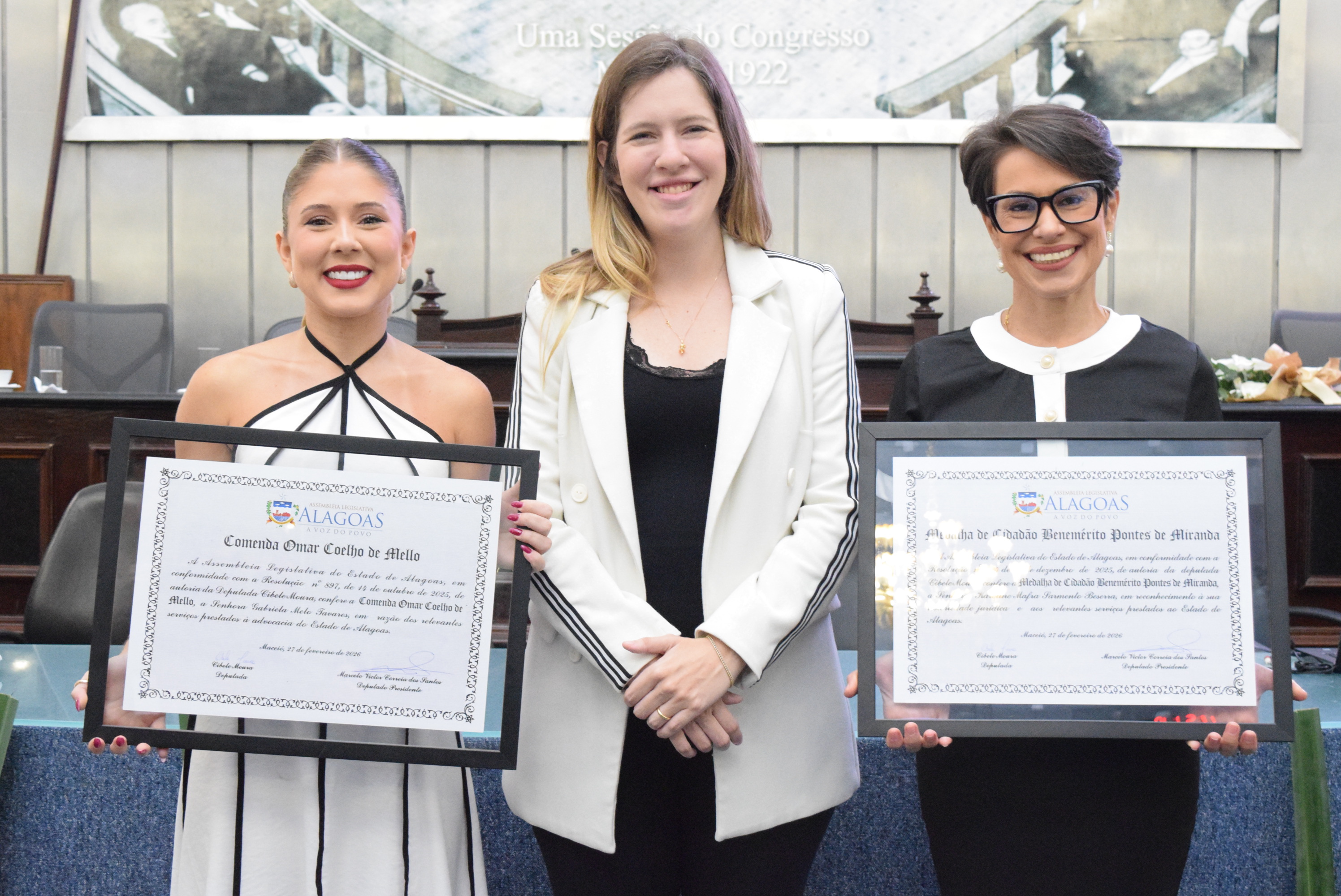Homenagens marcam sessão solene dedicada a duas mulheres de destaque na advocacia alagoana