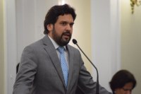 Isnaldo Bulhões critica falta de manutenção em equipamentos do Hospital Clodolfo Rodrigues