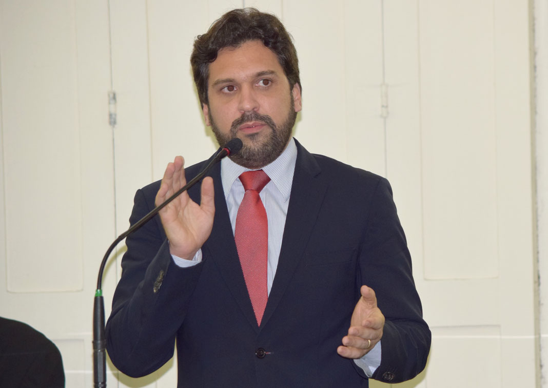 Isnaldo mostra preocupação com o possível fechamento do Hospital Clodolfo Rodrigues