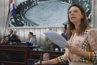 Jó Pereira faz retrospectiva histórica sobre a luta das mulheres