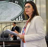 Jó Pereira lembra os 83 anos do voto feminino no País