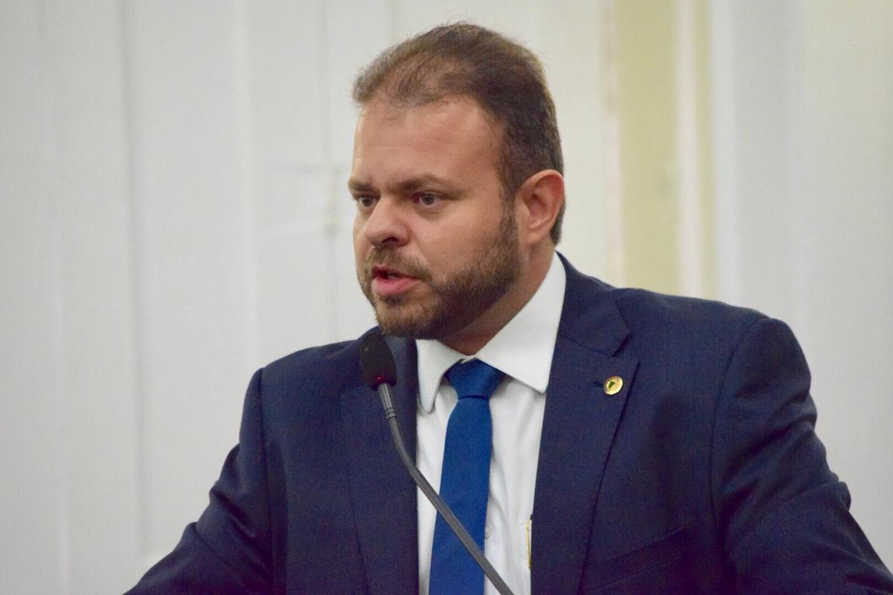 Léo Loureiro lembra a passagem do Dia Mundial da Conscientização do Autismo