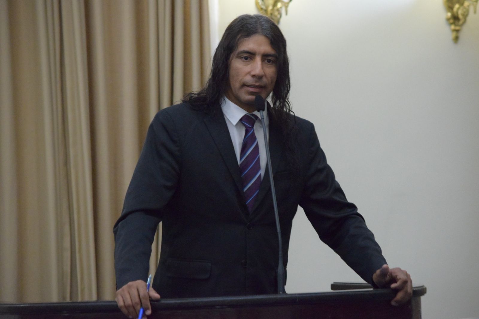 Lobão agradece apoio ao projeto de uso terapêutico do canabidiol