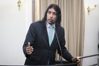 Lobão parabeniza decisão da Justiça que determinou o fornecimento de medicamento à base de cannabis