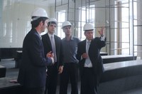 Luiz Dantas visita obras no prédio sede da Assembleia