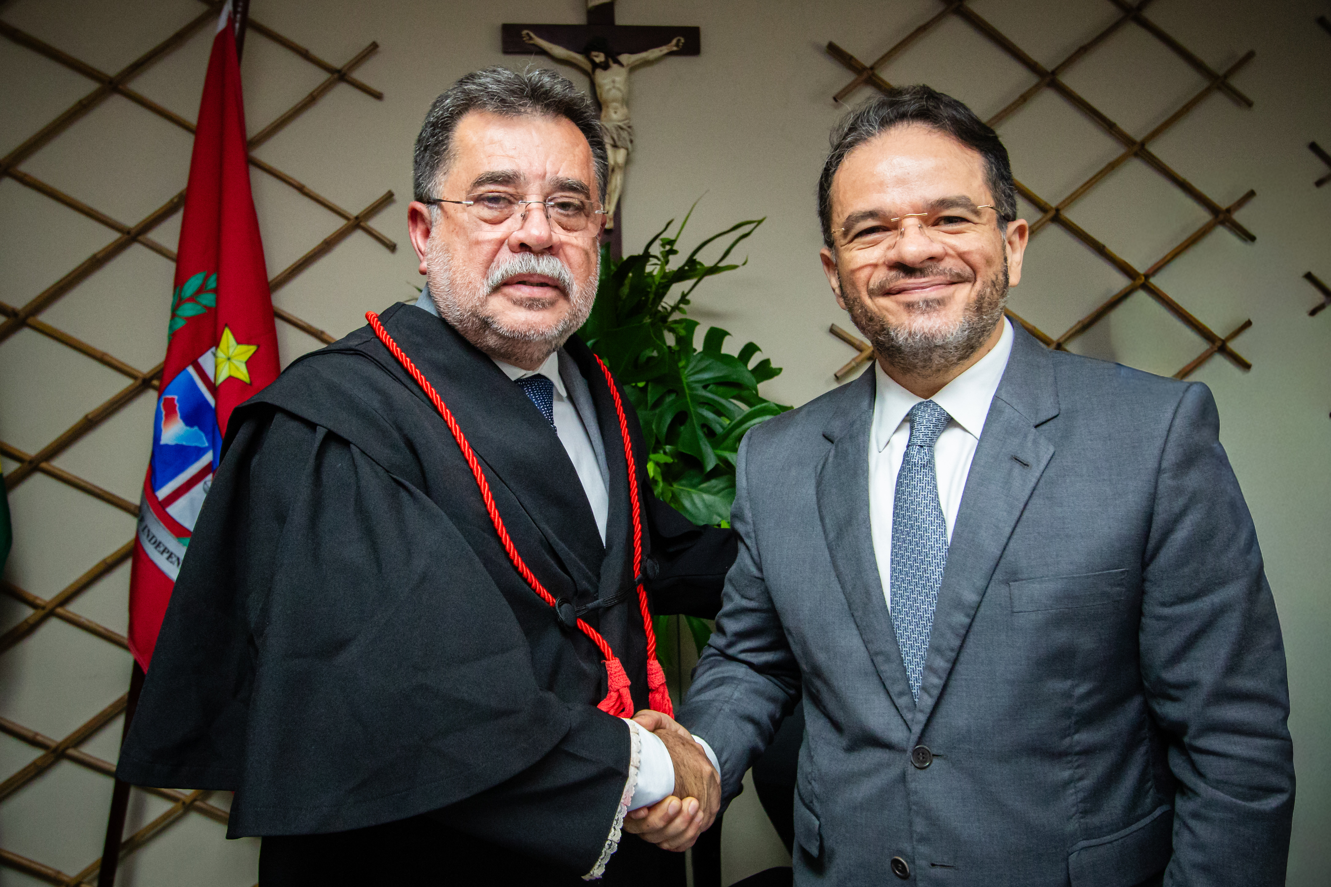 Presidente Marcelo Victor prestigia solenidade de posse de Lean Araújo como procurador-geral de Justiça
