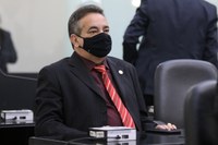 Marcos Barbosa solicita 3ª dose da vacina para servidores da Educação e da Segurança Pública