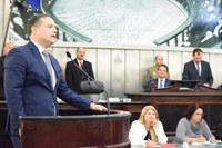 Na abertura da sessão legislativa, governador faz balanço do 1º mandato e apresenta metas para esta gestão
