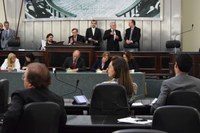 No retorno aos trabalhos legislativos, deputados aprovam parecer da LDO
