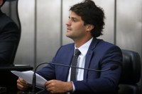 Breno Albuquerque quer a implantação de laboratórios de informática em escolas públicas de Arapiraca