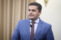 Alexandre Ayres solicita implementação de centros de hemodiálise em hospitais regionais
