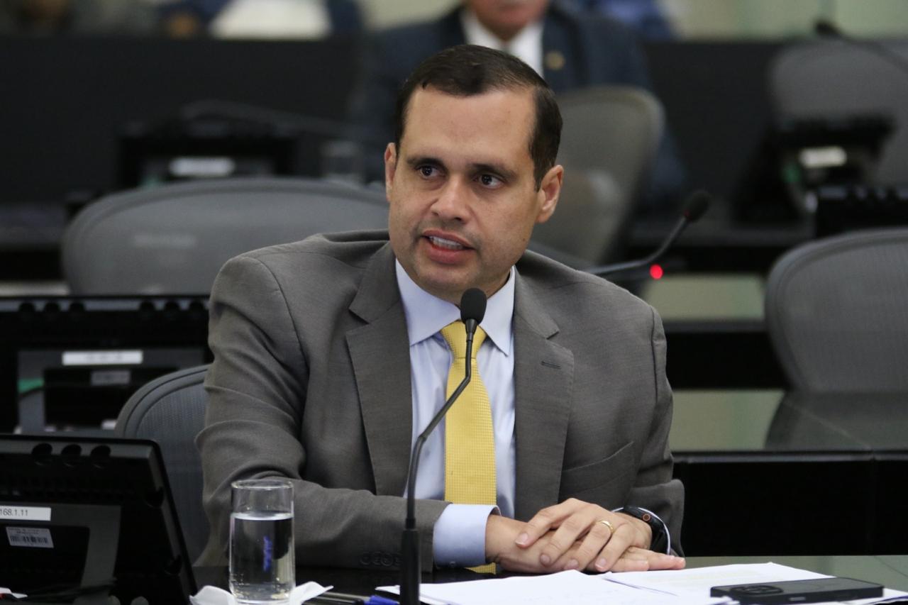 Projeto de Fernando Pereira limita cobrança de coparticipação em planos de saúde