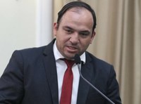 Projeto de lei proíbe influenciadores de divulgarem plataformas de apostas não regulamentadas