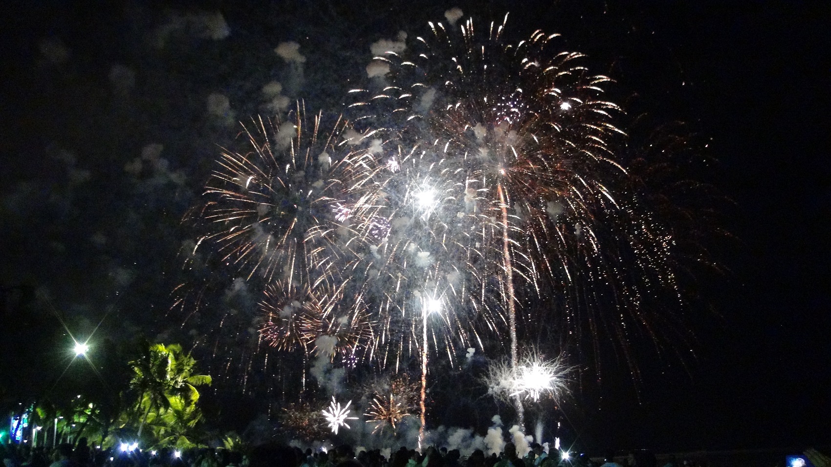 Aprovado projeto que proíbe venda de fogos de artifício que produzam barulho