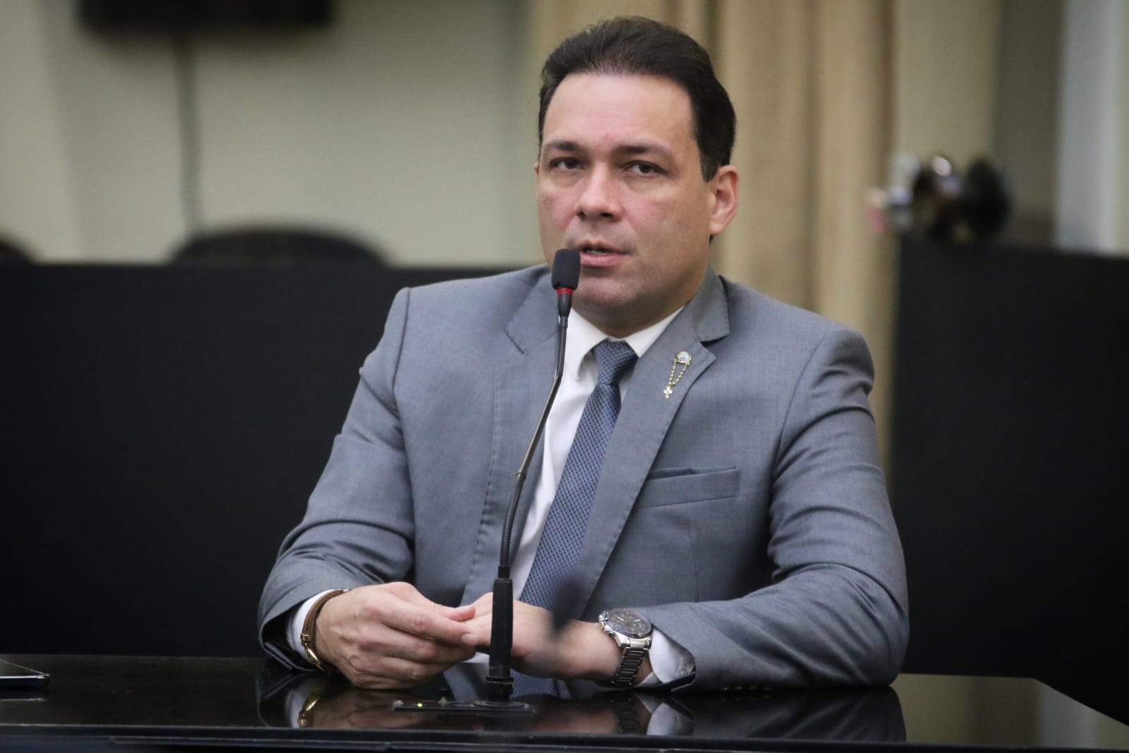 Aprovado em 1º turno projeto que regulamenta o uso do peeling de fenol