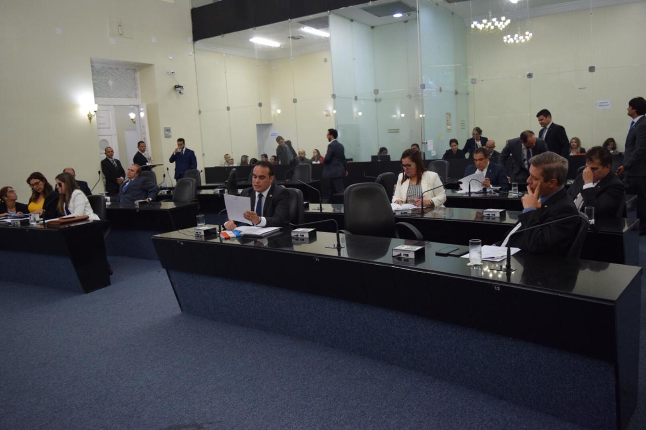 Pareceres sobre vetos do Executivo são votados em plenário