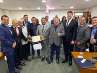 Parlamentares prestigiam homenagem ao ex-deputado Gilvan Barros